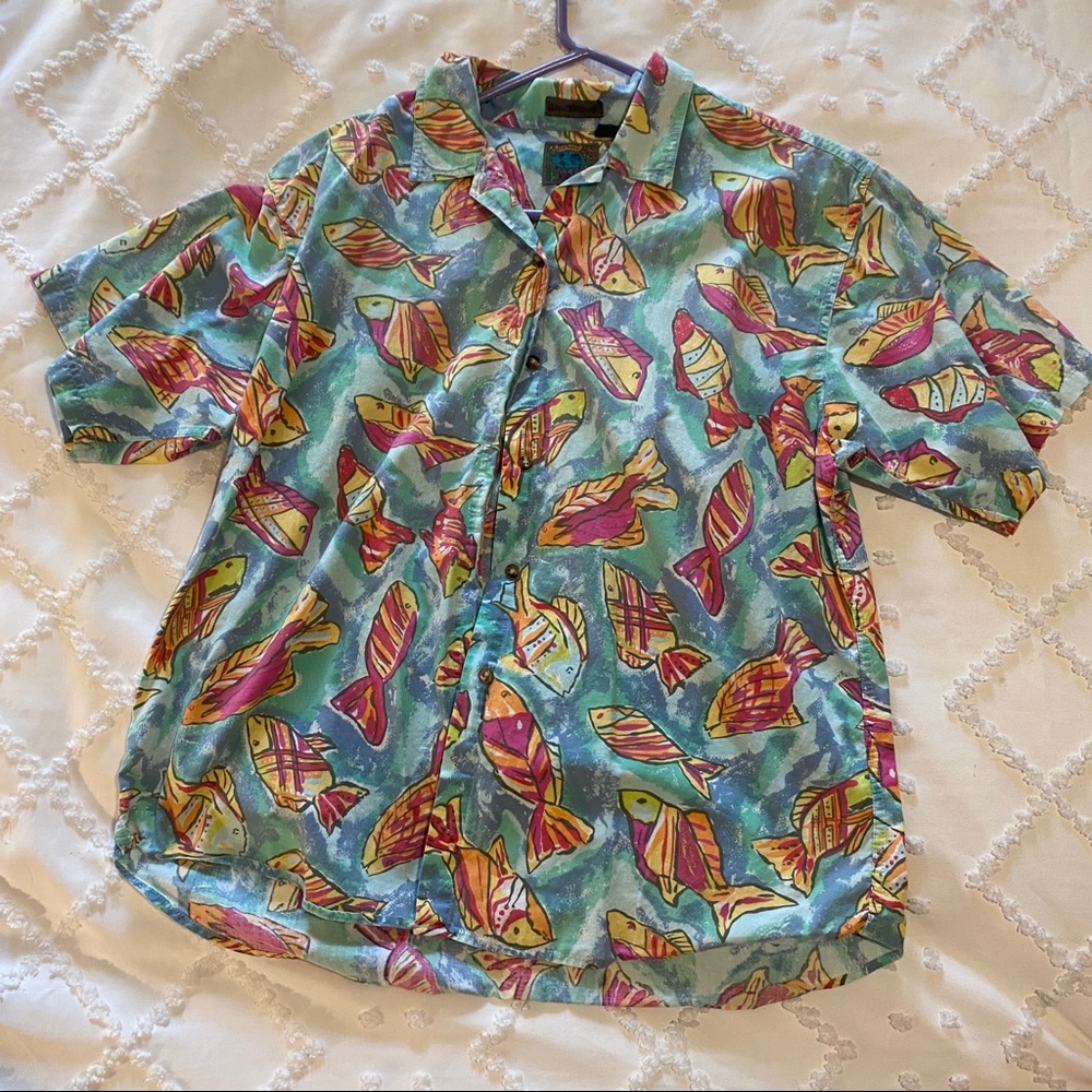 Hawaiian short sleeve button down